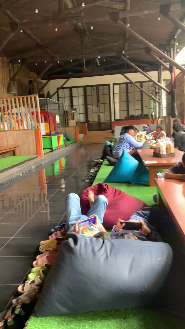 Ocean Garden Resto Soekarno Hatta 4