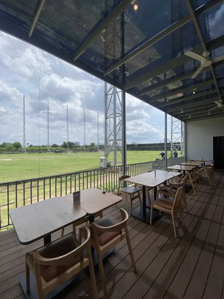 NOB Cafe, Club de Arjuna 1