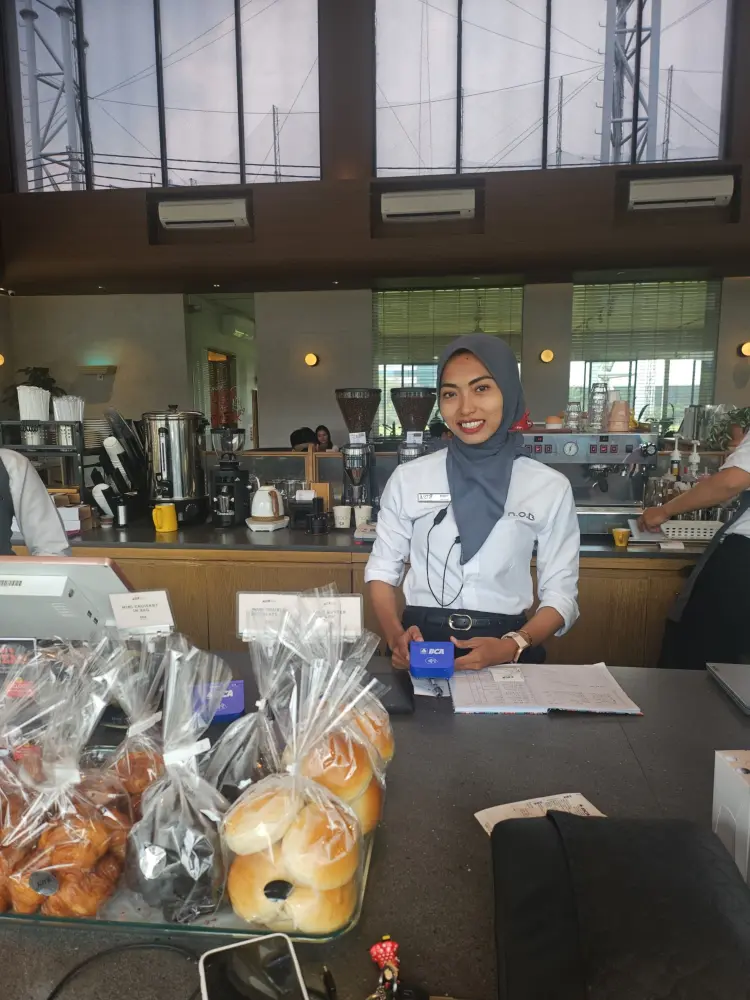 NOB Cafe, Club de Arjuna 7