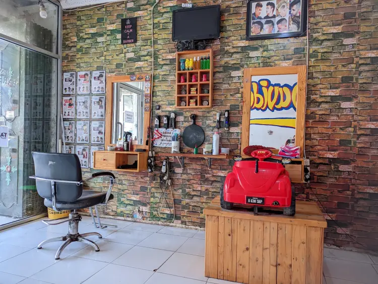 DAVIDAFF BARBERSHOP Cukur & Tato Rambut 1