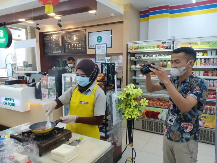 4.6 stars on Google? But girls, don't go here alone.