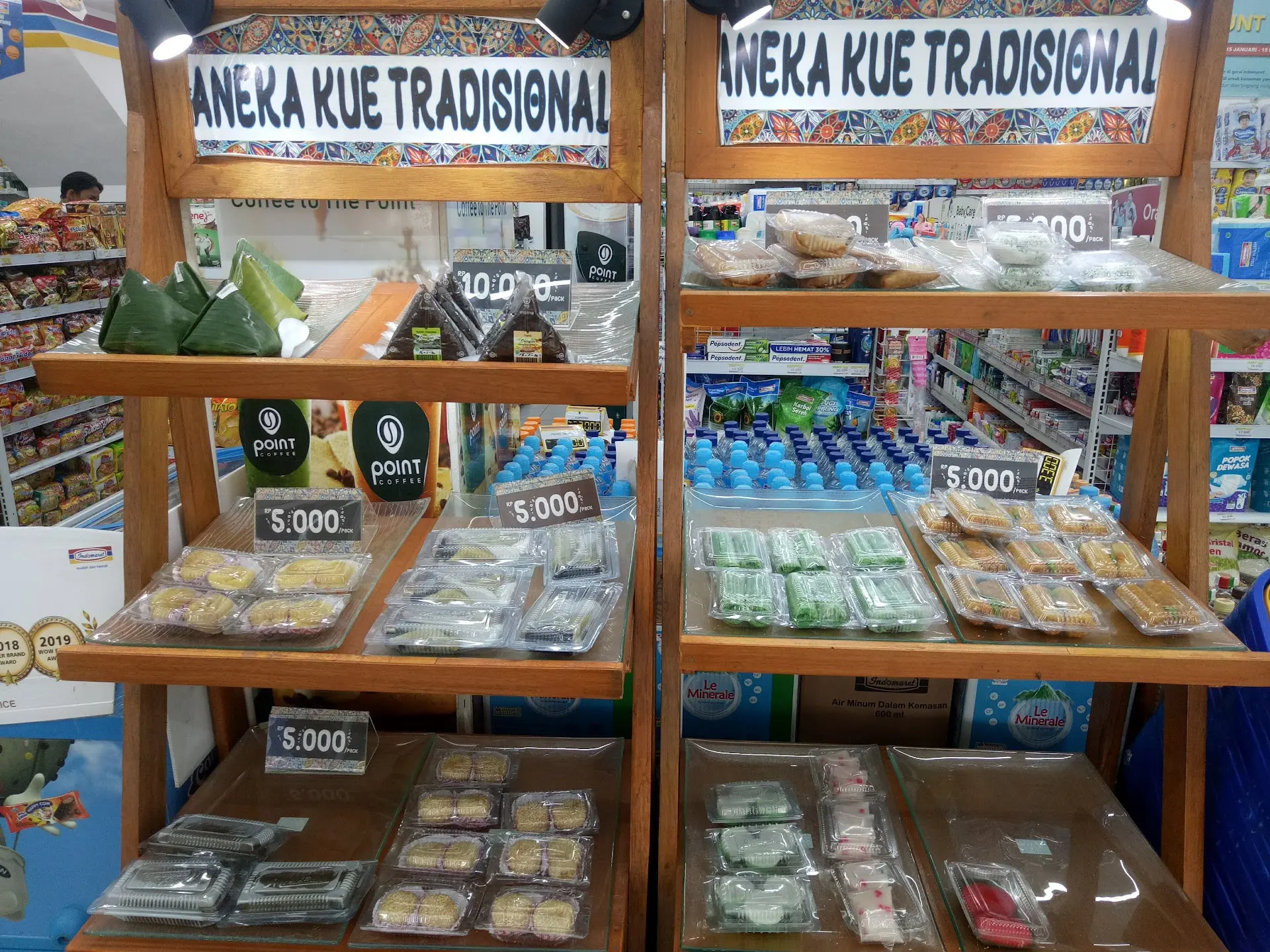 4.6 stars on Google? But girls, don't go here alone. 5