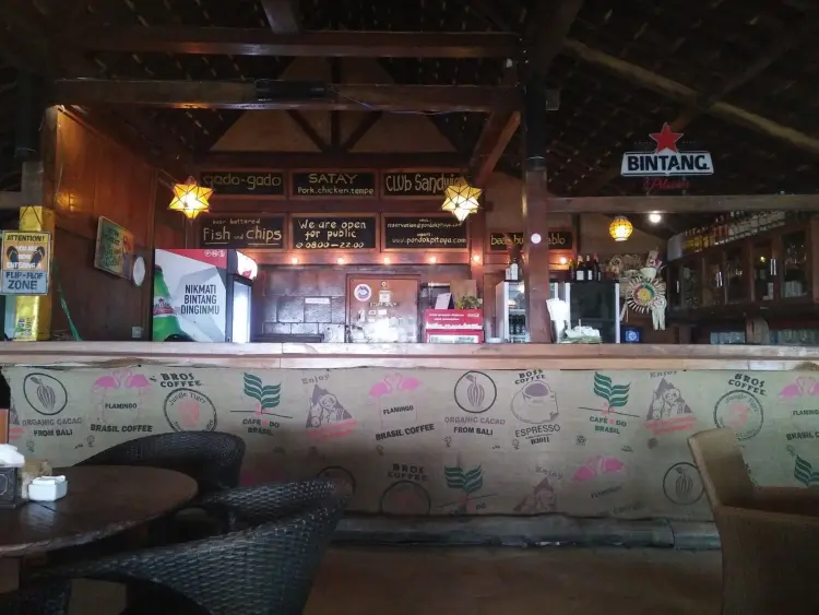 Soka Fleur Warung and Cafe 3