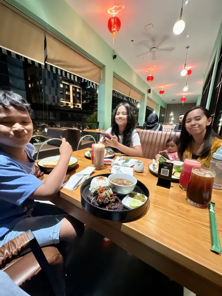 Parsley Bakery & Resto Seturan 7