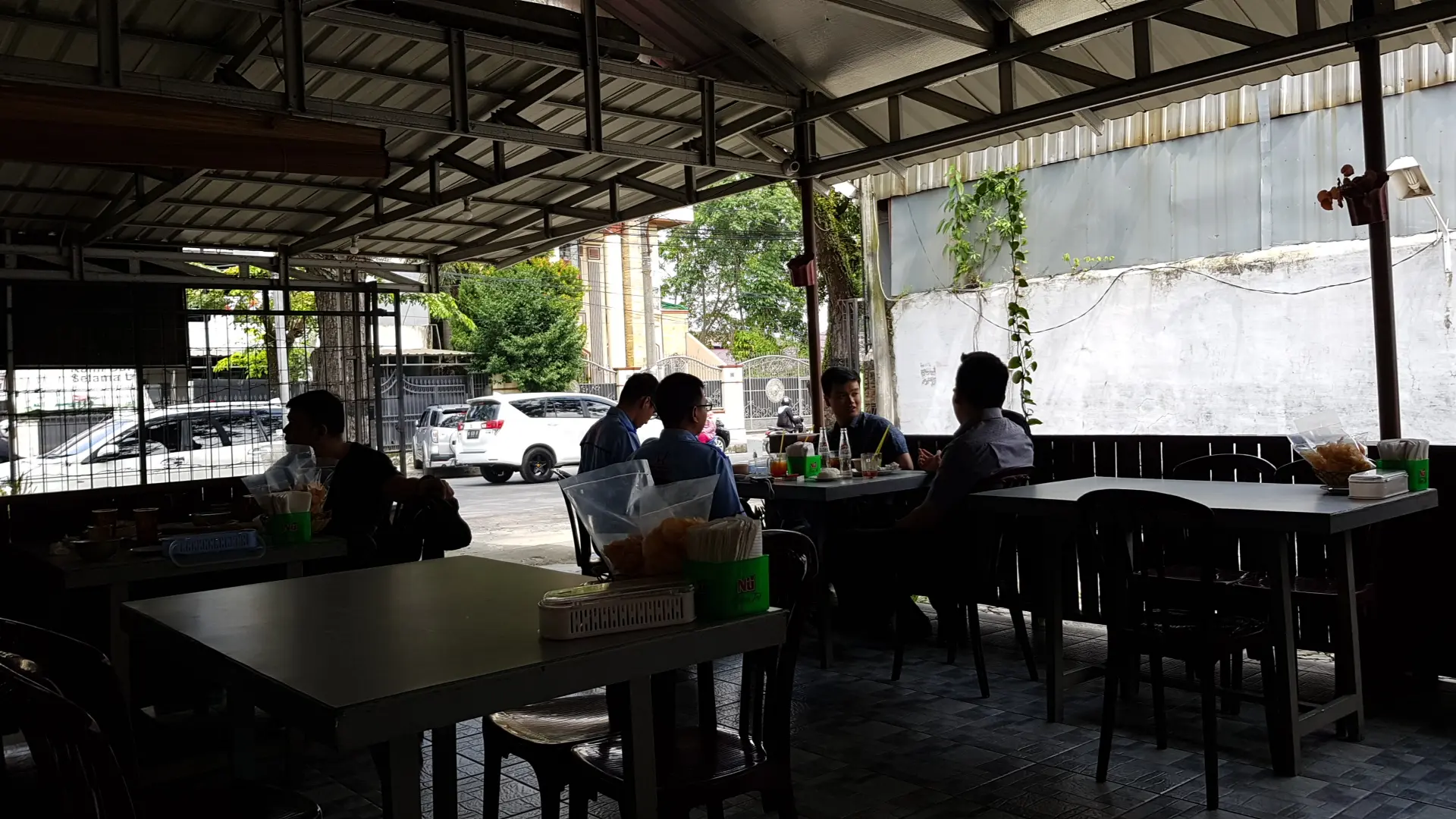 4.8 Stars on Google, But Infuriating Service? My Only Go-To for Medan Roast Pork, But… 5