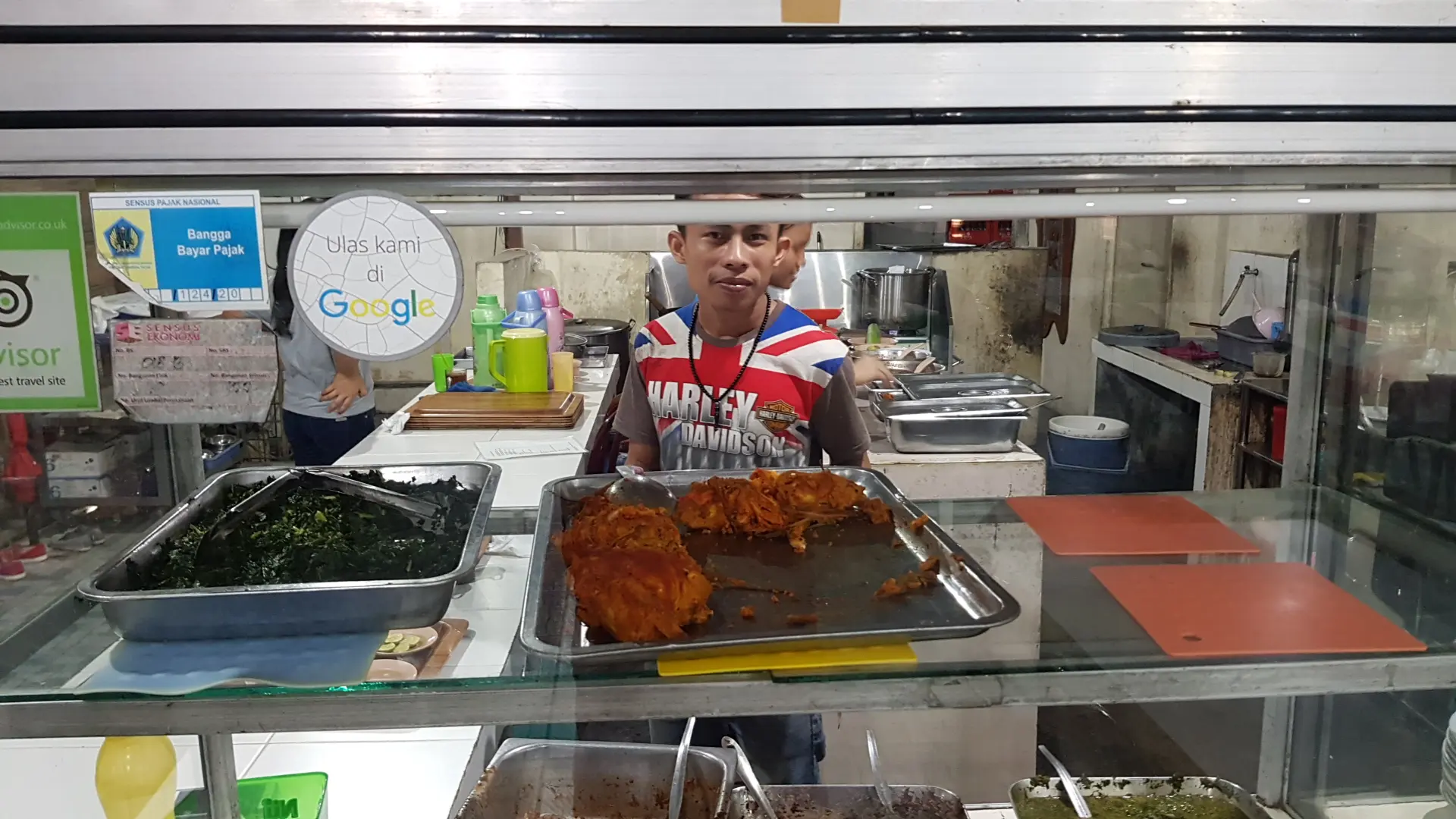 4.8 Stars on Google, But Infuriating Service? My Only Go-To for Medan Roast Pork, But… 3