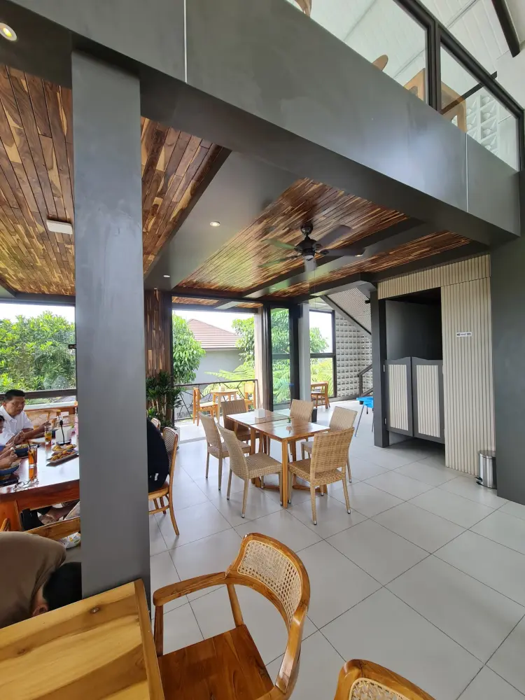 CANA Coffee & Eatery 7