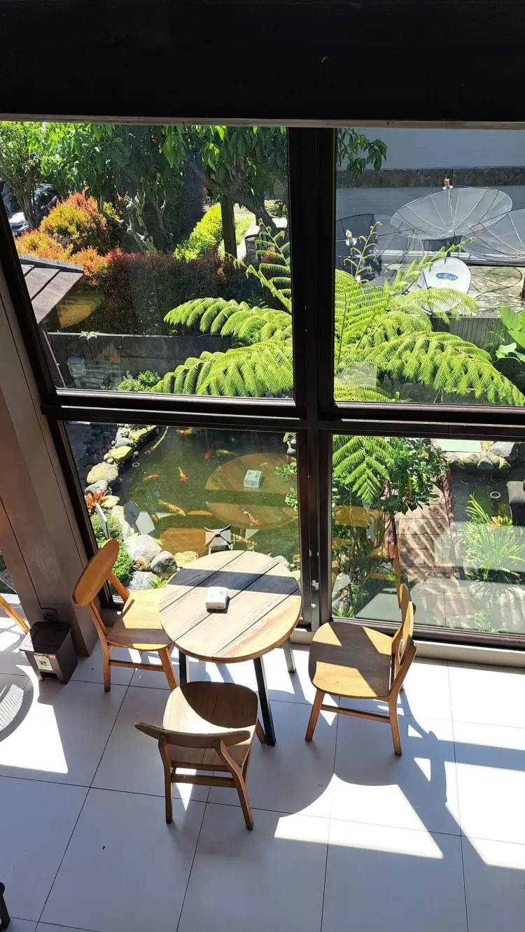 CANA Coffee & Eatery 3