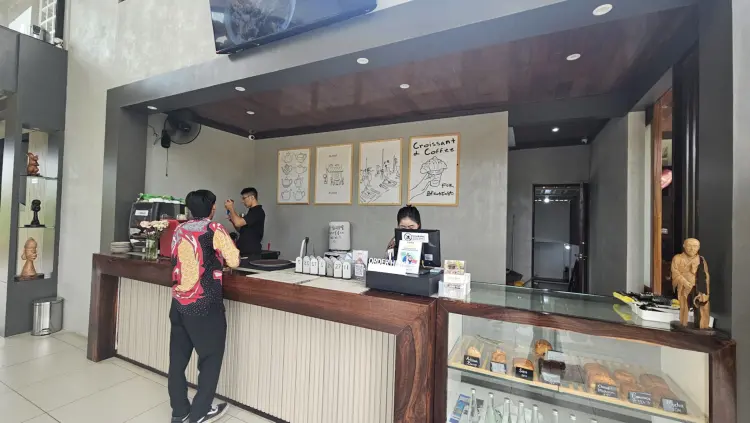 CANA Coffee & Eatery 6