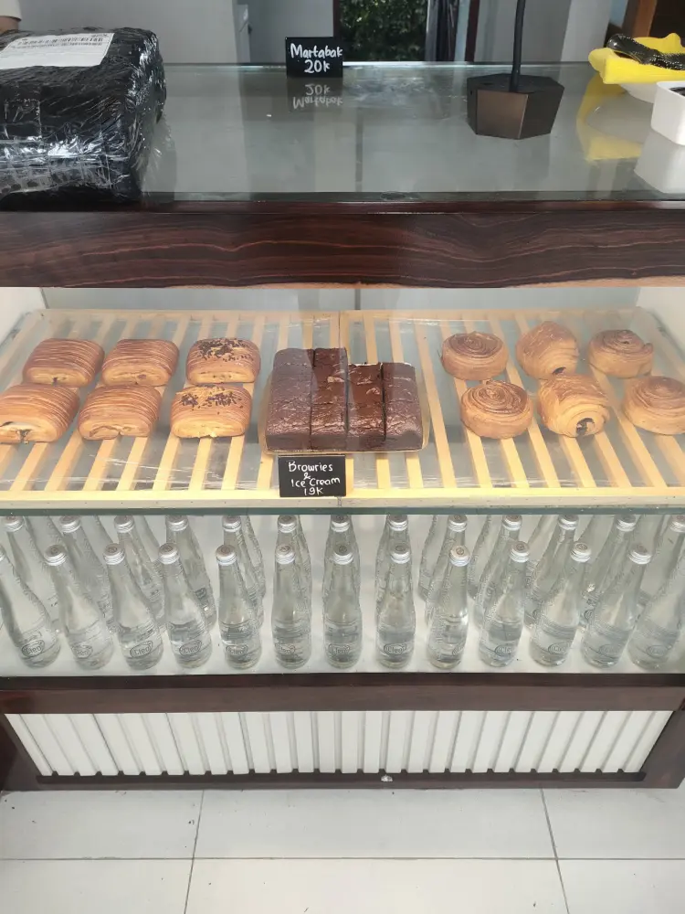 CANA Coffee & Eatery 2