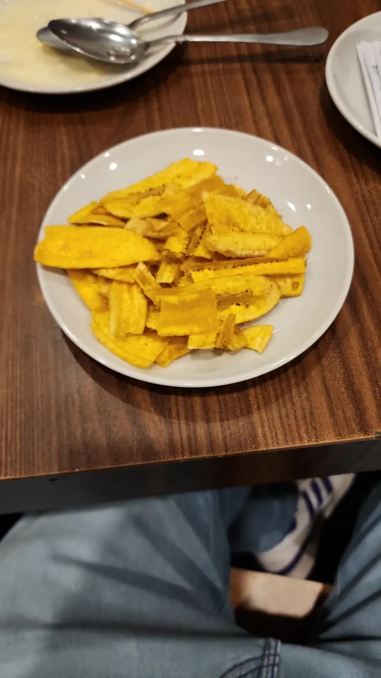 Blue Sky Lounge terminal 1a 8