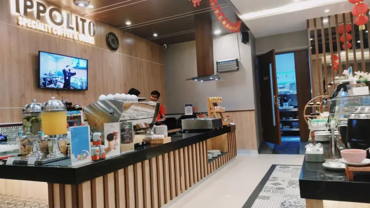 Blue Sky Lounge terminal 1a 4