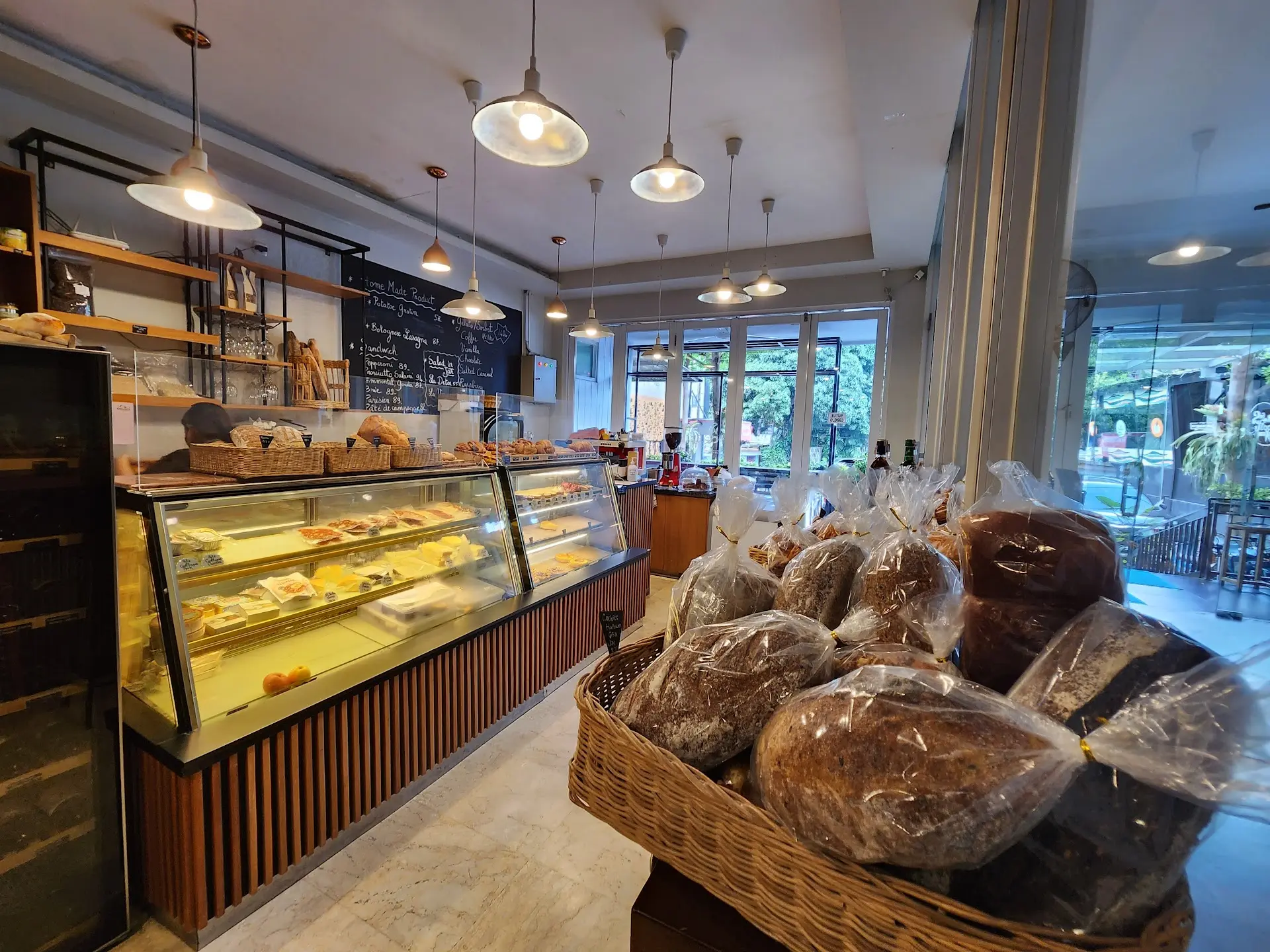 A French Hidden Gem Bakery: Mantap Taste, but Anjay Service? 3