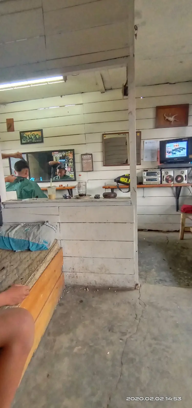 Chaesar potong rambut 1