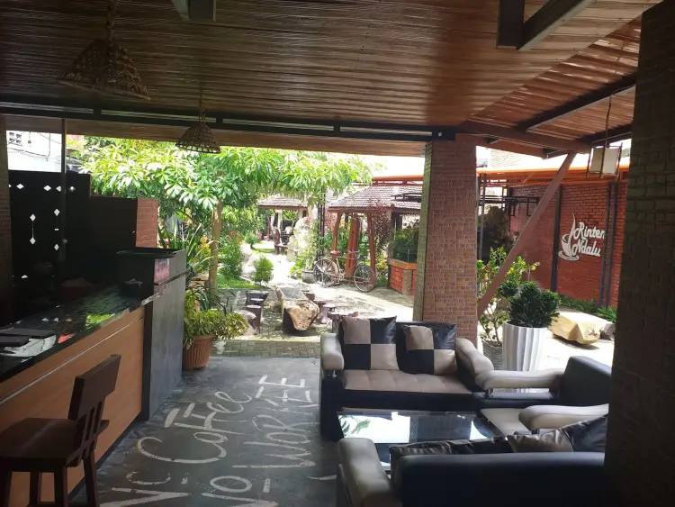 Rinten nDalu Coffee & Resto 6