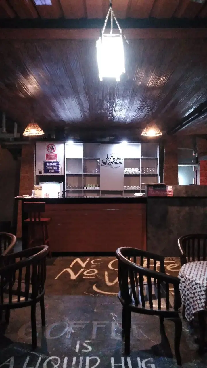 Rinten nDalu Coffee & Resto 9