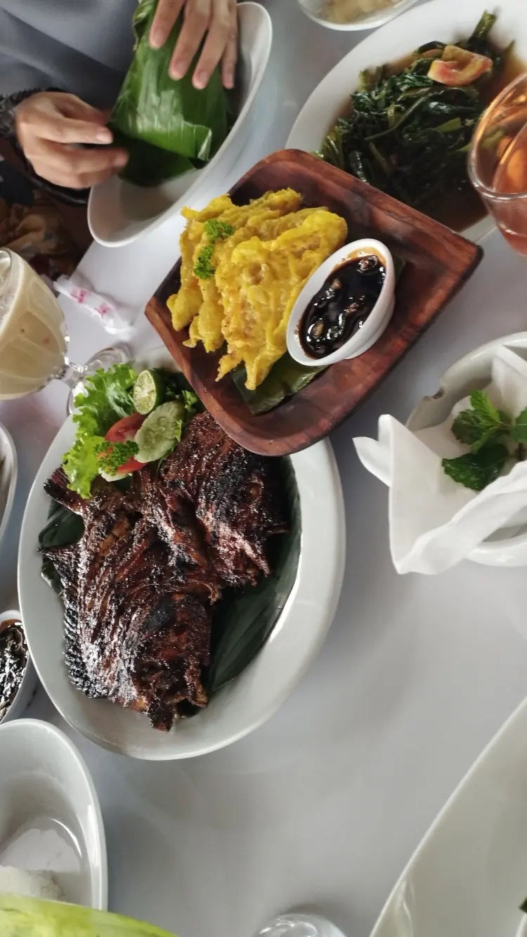 Bumi Aki Cibinong - Restoran Keluarga 8