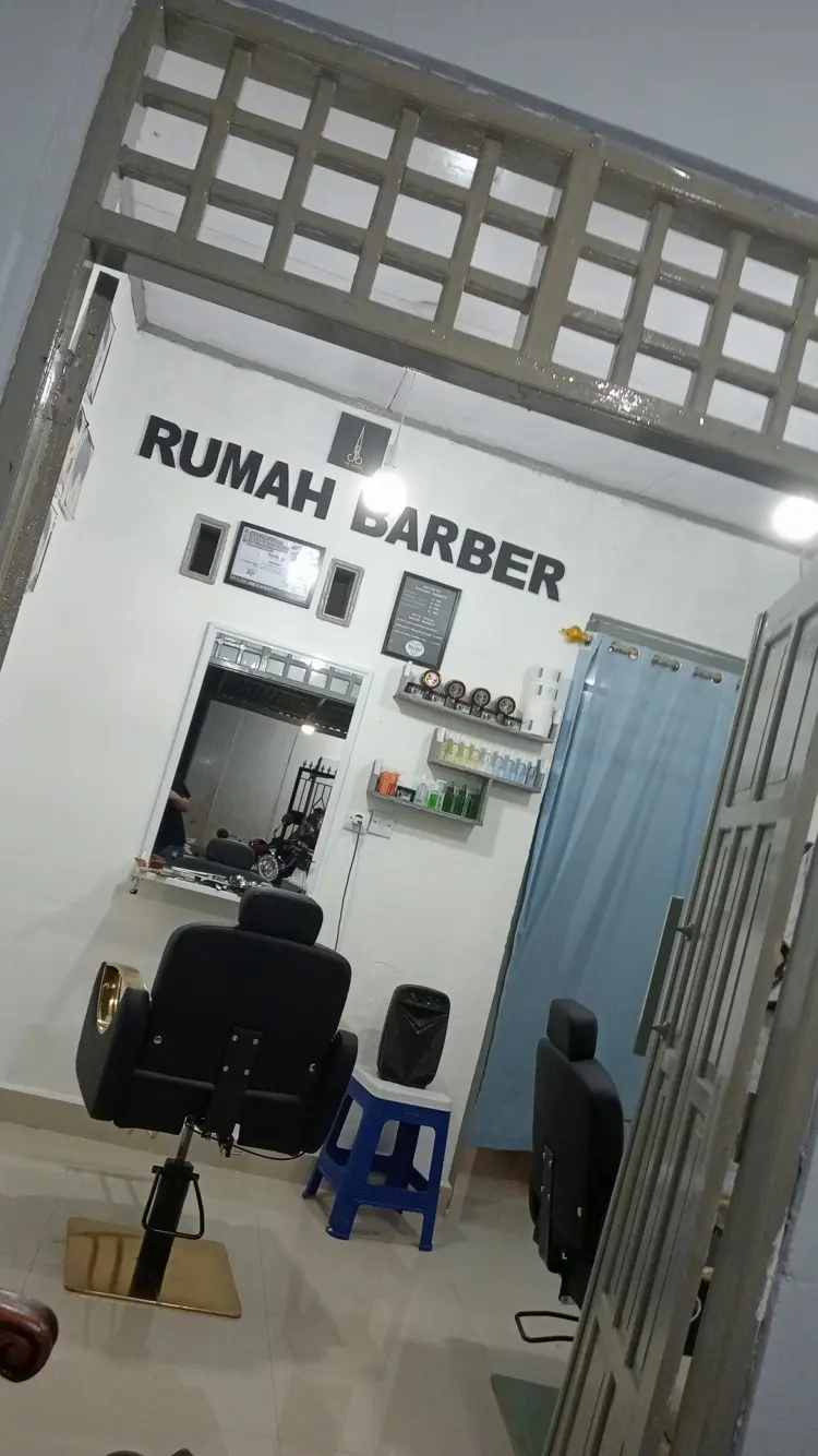 Barbershop still sidrap 1