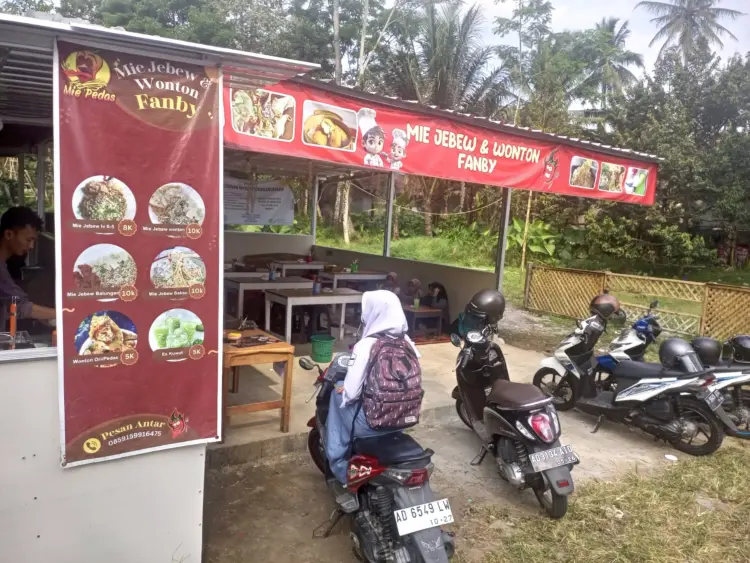 MIE JEBEW & WONTON FANBY 2