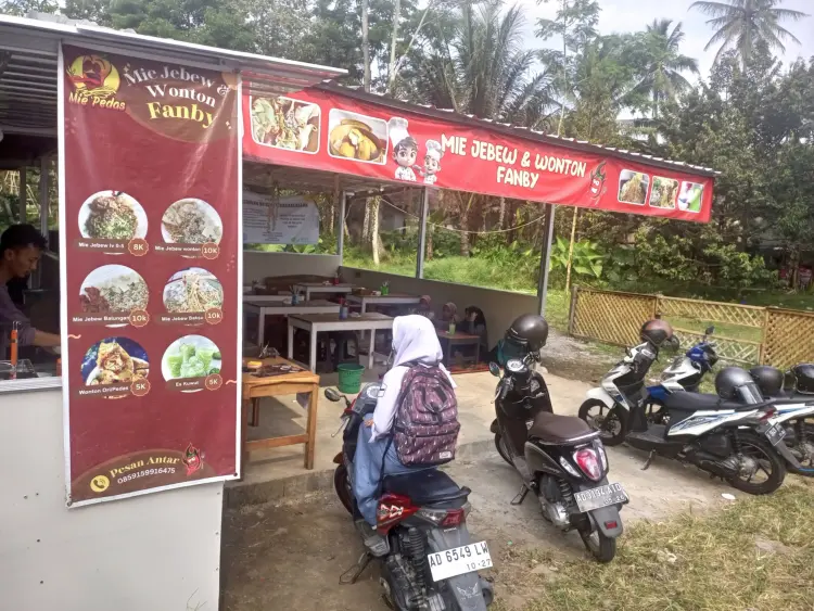 MIE JEBEW & WONTON FANBY 4