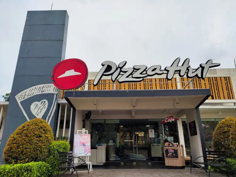 Pizza Hut Restoran 1