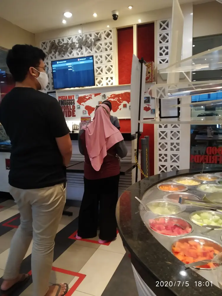 Pizza Hut Restoran 10