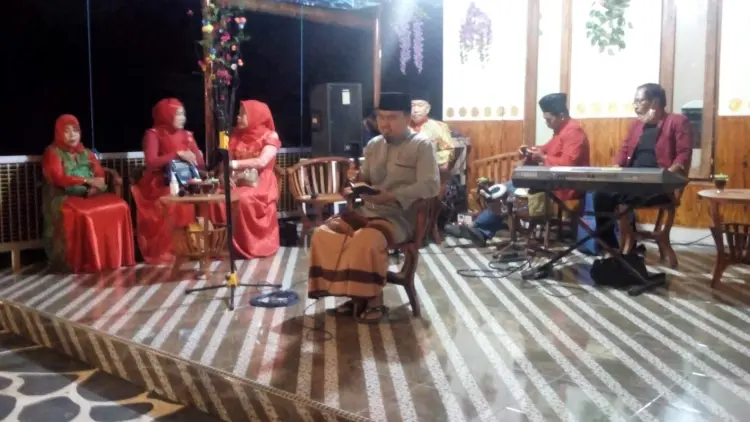 Warung Kali Lereng 9