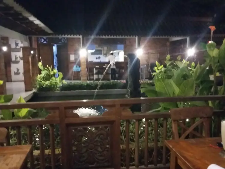 Rumah Makan Praukuno 9