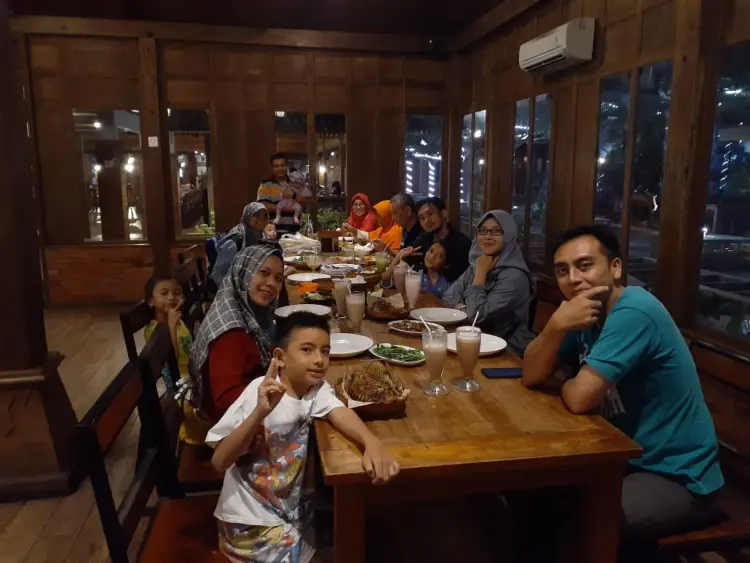 Rumah Makan Praukuno 7