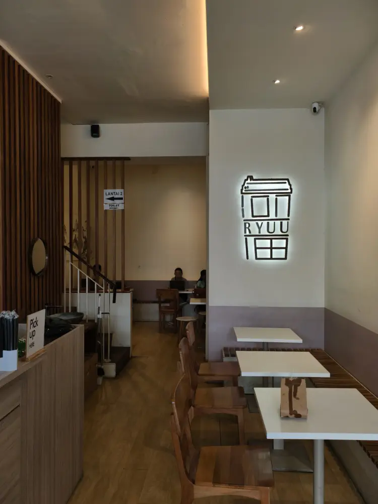 Ryuu Coffee Shop 8