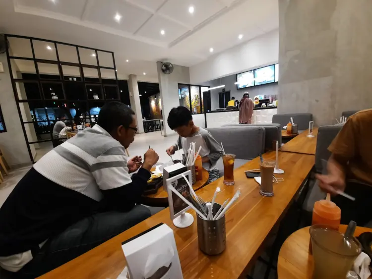 Waroeng Steak & Shake Purnawarman 2