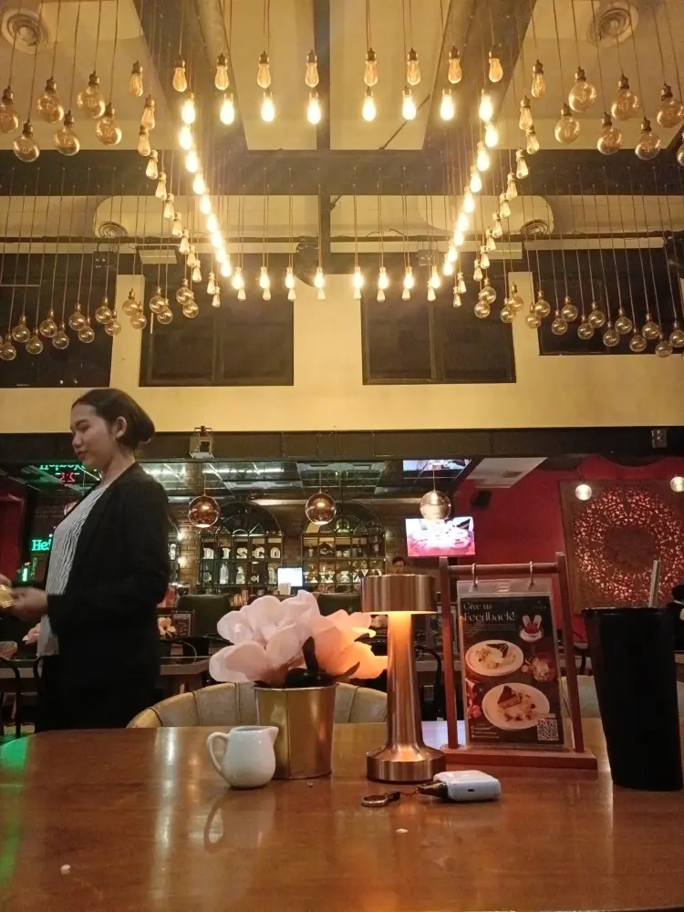 Adamar Kitchen and Lounge 8