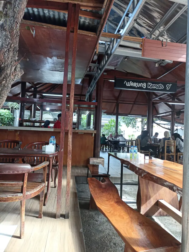 服务员有点Jutek，但这碗全城第一的牛蹄筋我还是冲了！