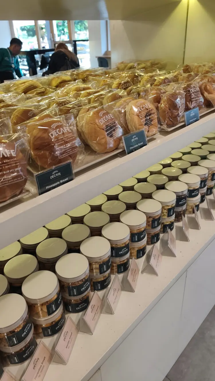 DECAFE Resto, Pastry & Bakery Balikpapan 7