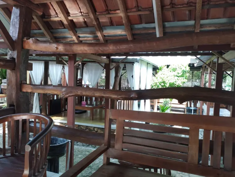 Resto KAMPUNG-KU PUNUKAN Tradisional & Seafood 2