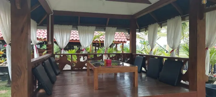 Resto KAMPUNG-KU PUNUKAN Tradisional & Seafood 5