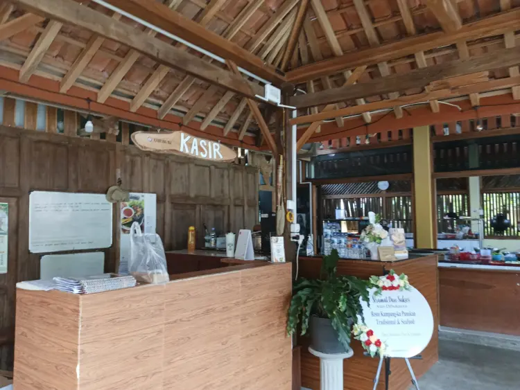 Resto KAMPUNG-KU PUNUKAN Tradisional & Seafood 6