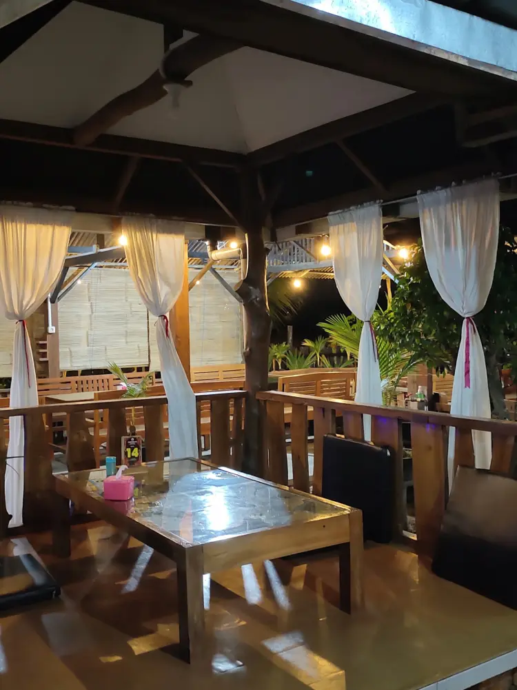 Resto KAMPUNG-KU PUNUKAN Tradisional & Seafood 7