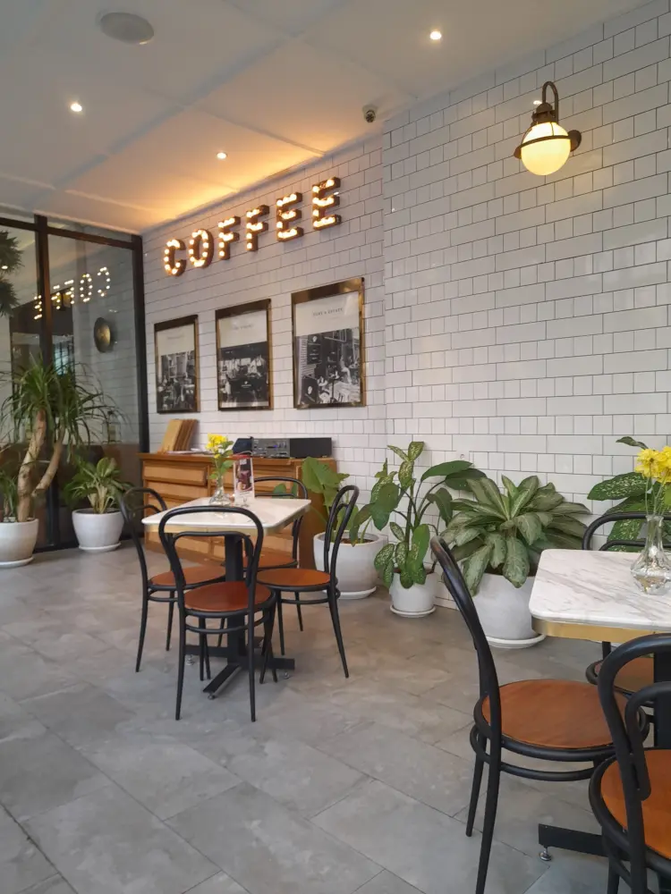 Toby's Estate Pakuwon Mall Bekasi 4