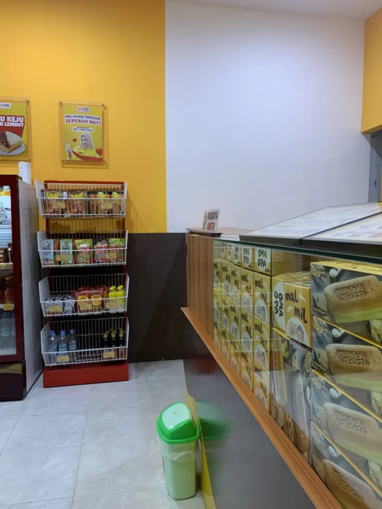 Oma Opa Cakery Makamhaji 4