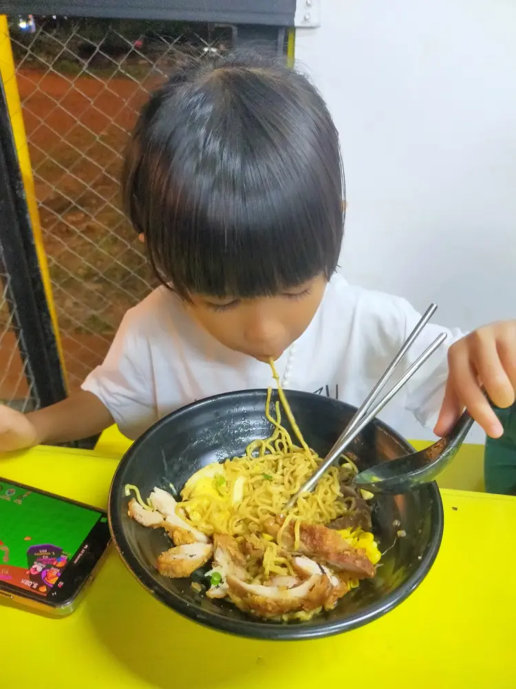 Keen Zhan Ramen & Ayam Goreng 3 Rasa 6