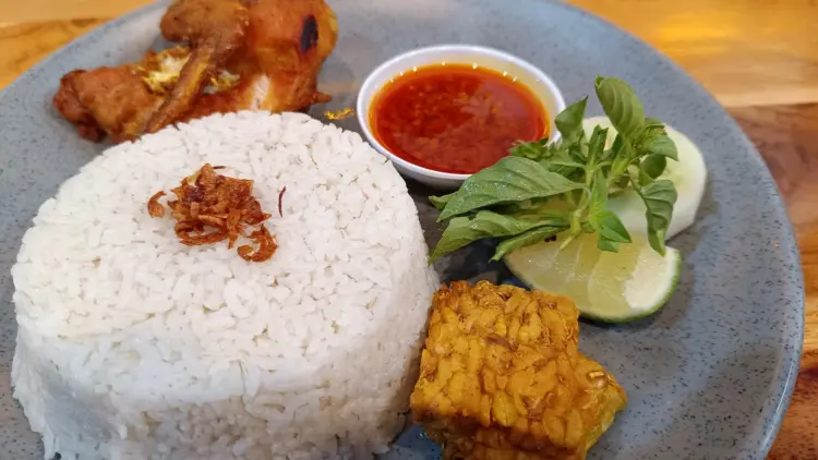 Nasi uduk hauna 10