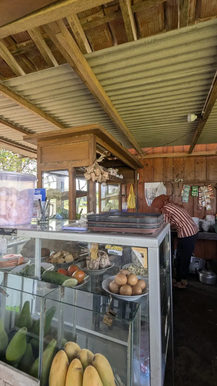 Warung Makan Omah Panggung JLS 10