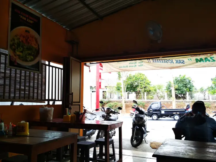 Mie Ayam & Bakso Pak Zam 4