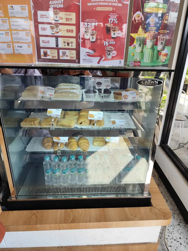 TOMORO COFFEE - Karadenan 6