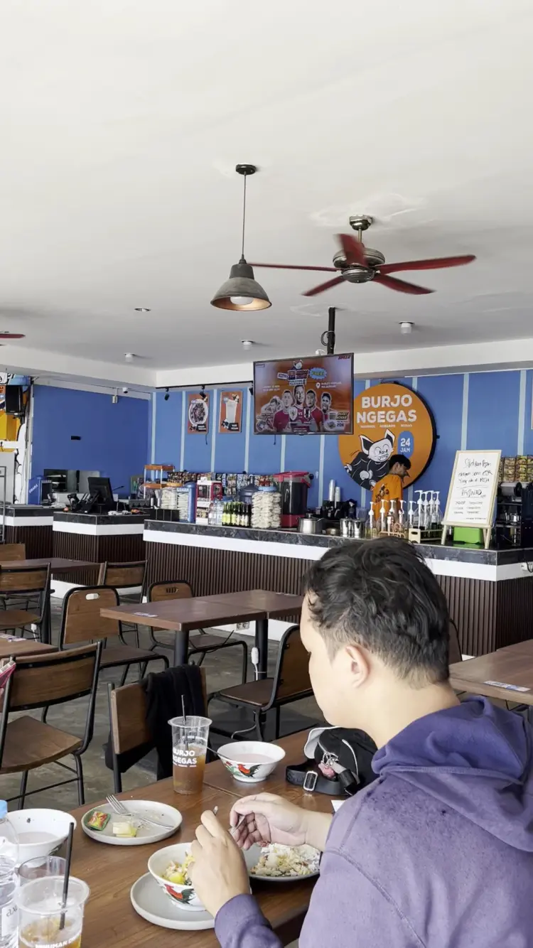 Burjo Ngegas 24 Jam Setiabudi Semarang 3