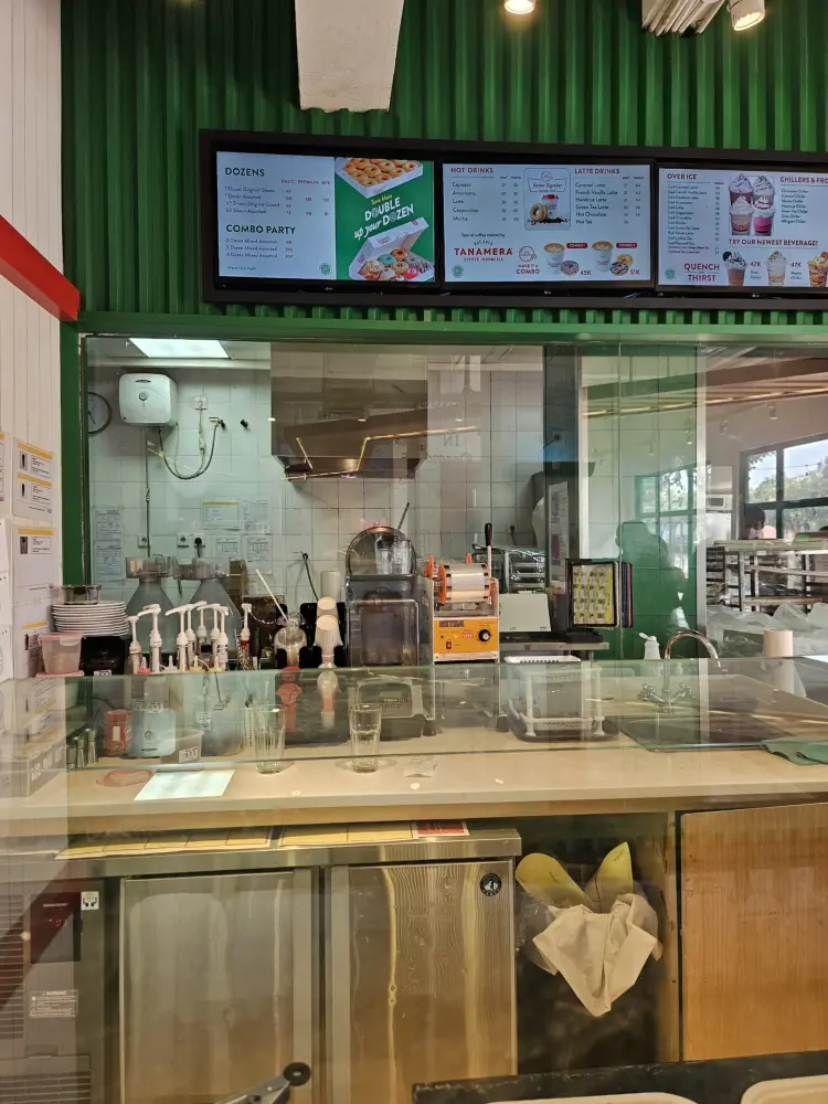 Krispy Kreme - Kota Harapan Indah 7