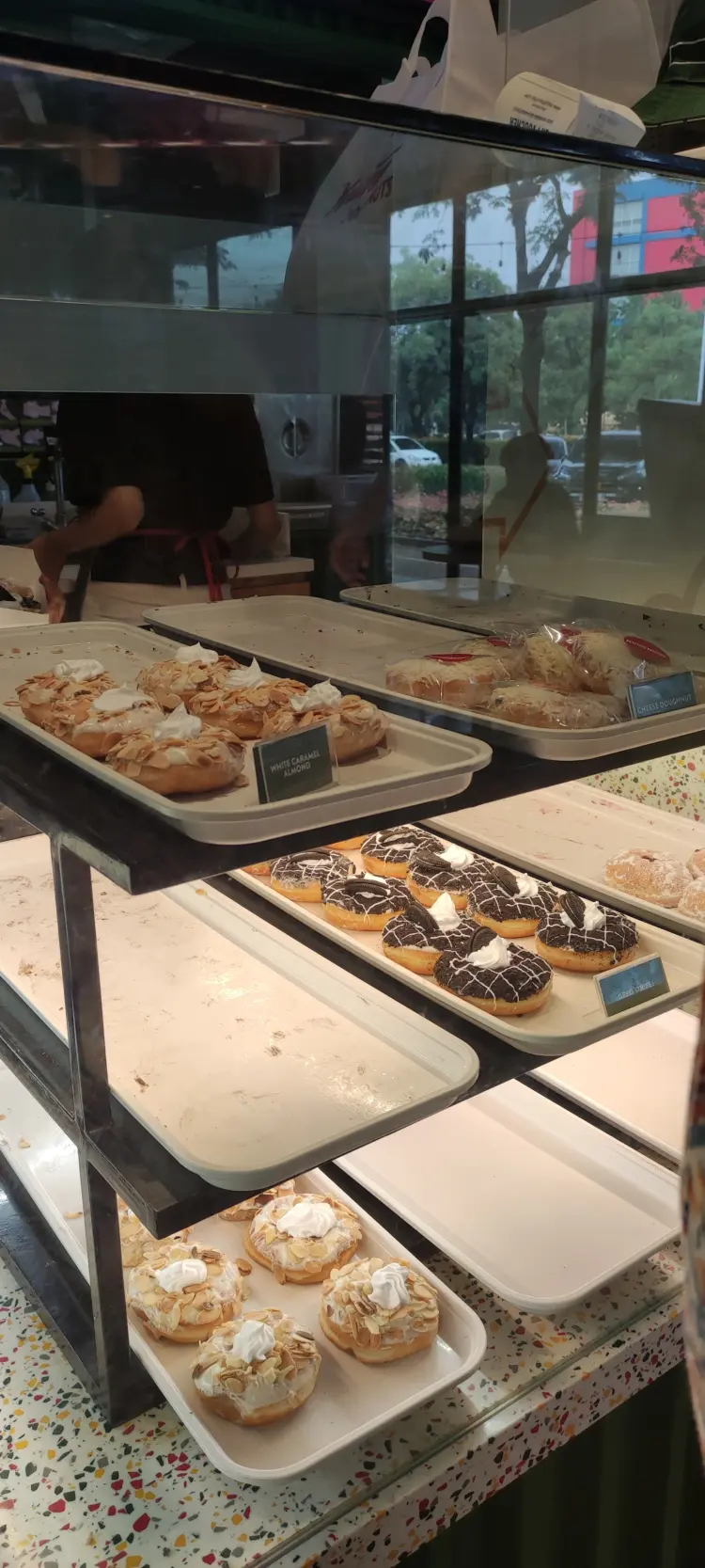 Krispy Kreme - Kota Harapan Indah 4