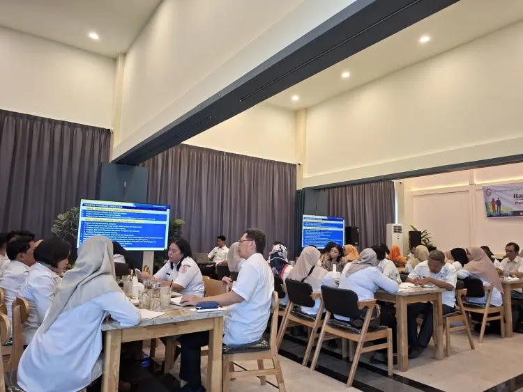 Flora Garden Cafe & Resto 8