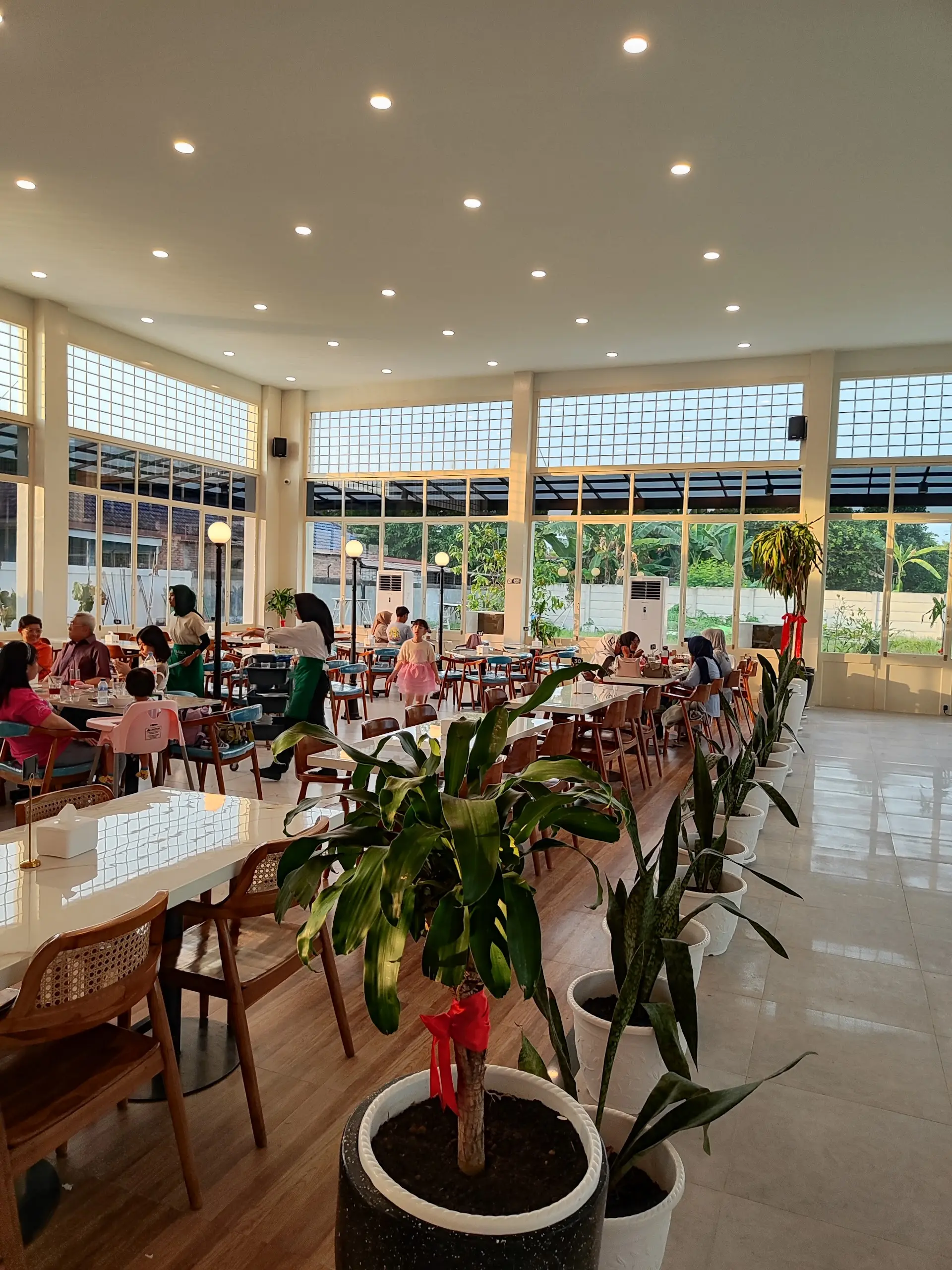 Dikejar Pelayan Sampe ke Parkiran? Anjay, Tempat di Deli Serdang Rating 4.8 Ini Emang Mantap Gila 1